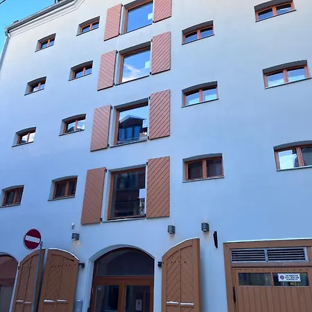 호스텔 3 Monks And Apartments, Old Town *