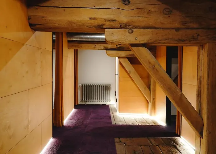 호스텔 3 Monks And Apartments, Old Town