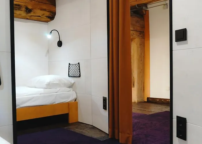 3 Monks And Apartments, Old Town *