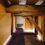 Hostel 3 Monks And Apartments, Old Town