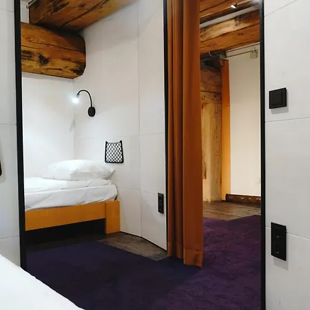 3 Monks And Apartments, Old Town *