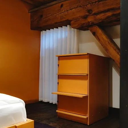3 Monks And Apartments, Old Town *