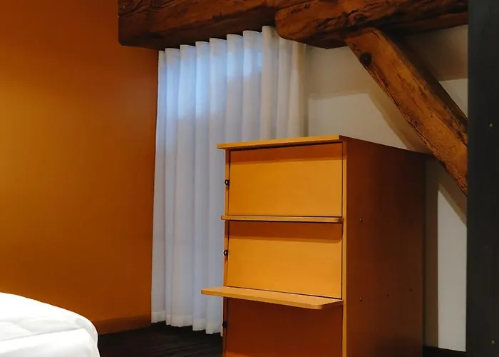 3 Monks And Apartments, Old Town *