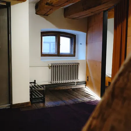 Hostel 3 Monks And Apartments, Old Town