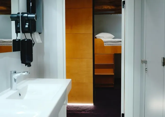 Hostel 3 Monks And Apartments, Old Town *