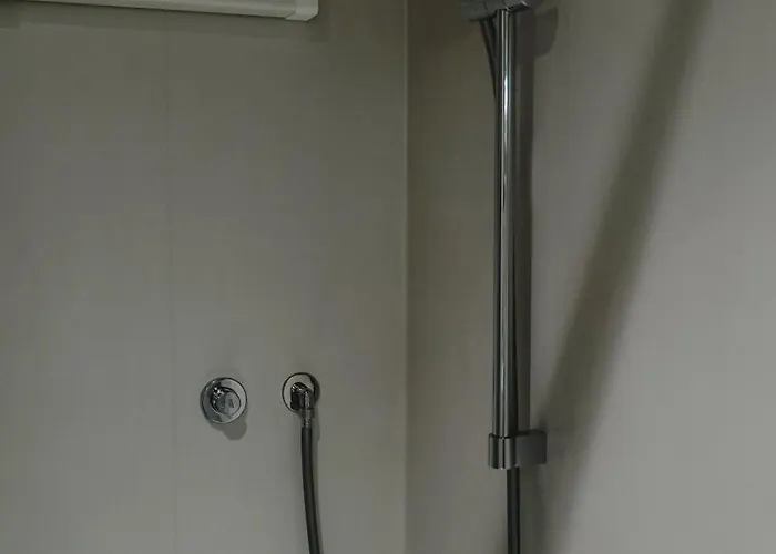 3 Monks And Apartments, Old Town Hostel